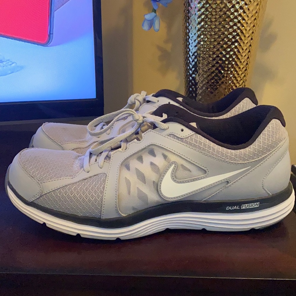 Nike Dual Fusion ST3